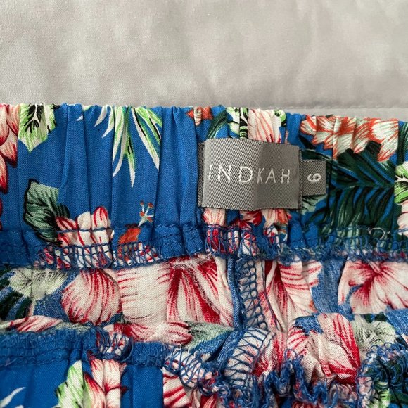 Floral Shorts - Picture 2 of 3